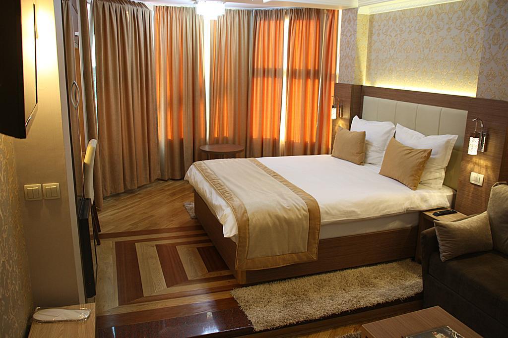 Hotel Elegance Ilidža Kültér fotó