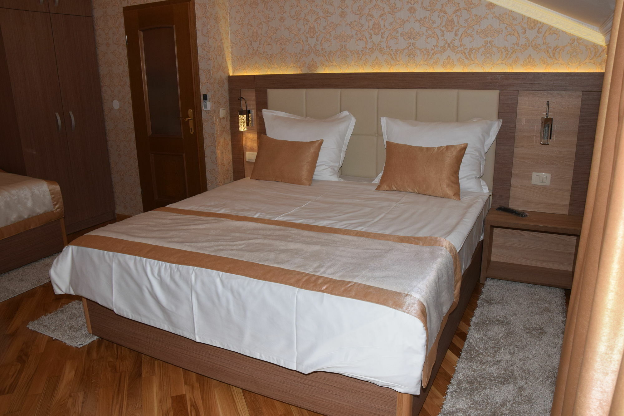 Hotel Elegance Ilidža Kültér fotó